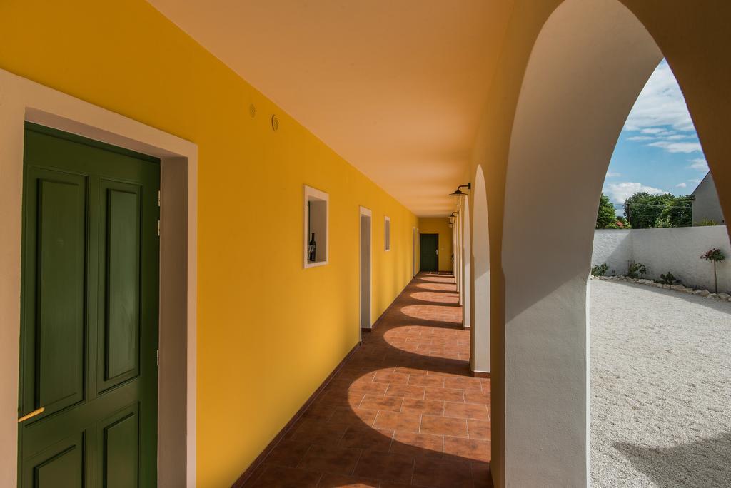 Ubytovani Kroupa Dolni Dunajovice Luaran gambar